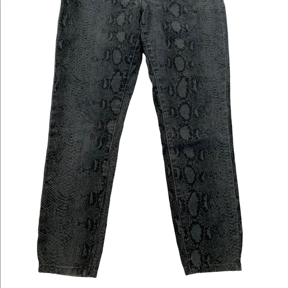 Royalty For Me Python Print Mid Rise Pants Size 6 - Picture 4 of 17